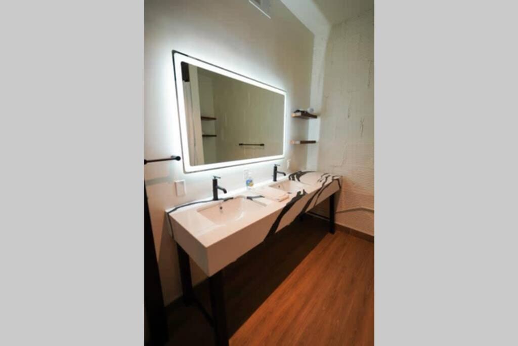 3E - *Renovated* 3 Min To Hillman Cancer Center Sleeps 6 ピッツバーグ エクステリア 写真